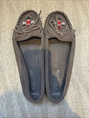 Minnetonka Gray Suede Beaded Moccasin Flats